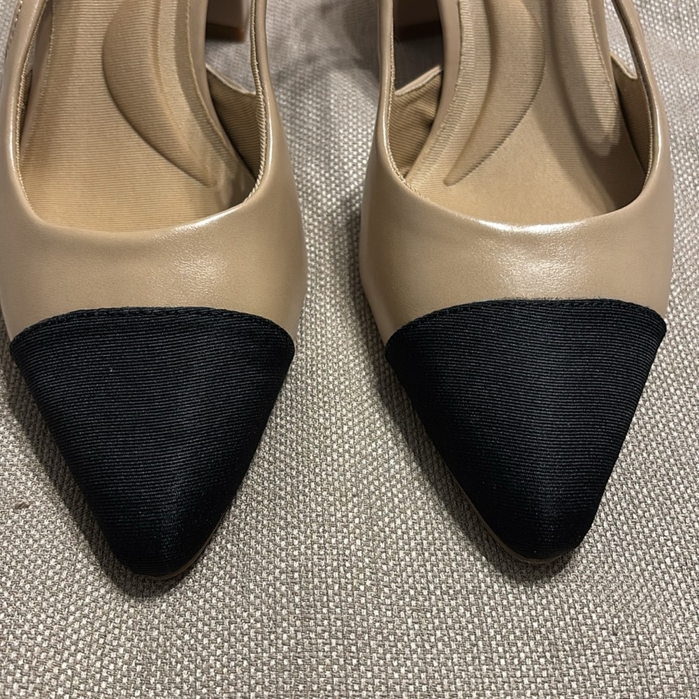 Anne Klein Baxter Pump - Picture 2 of 11